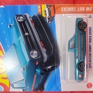 Hot Wheels 1975 Datsun Sunny Truck - Aqua